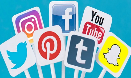 സ​ർ​ക്കാ​റും സ​മൂ​ഹ മാ​ധ്യ​മ സ്​​ഥാ​പ​ന​ങ്ങ​ളു​മാ​യു​ള്ള പോ​ര്​ മു​റു​കി