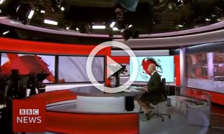 ഷോർട്സ് ധരിച്ച് വാർത്ത വായിച്ച് ബി.ബി.സി അവതാരകൻ; കൈയ്യോടെ പൊക്കി സോഷ്യൽ മീഡിയ