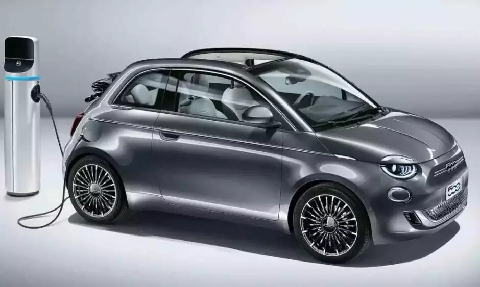 Fiat announces complete electrification by 2030