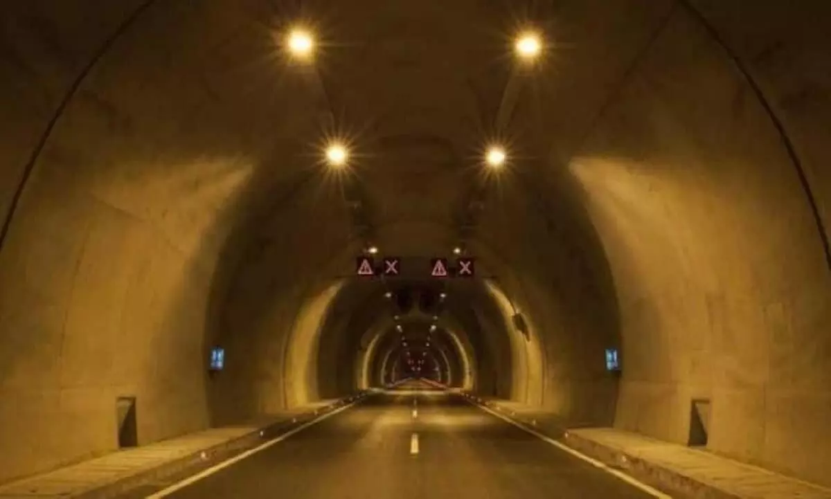 ജമ്മു കശ്മീരിലെ ബനീഹാൾ-ഖാസിഗുണ്ട് തുരങ്കപാത റെഡി ജമ്മു കശ്മീരിലെ ബനീഹാൾ-ഖാസിഗുണ്ട് തുരങ്കപാത റെഡി