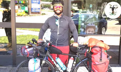 അ​മേ​രി​ക്ക​ൻ കാഴ്​ചകൾ സൈക്കിളിൽ കറങ്ങികണ്ട്​ സൗദി യുവാവ്​