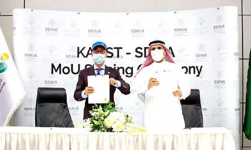 ആ​ർ​ട്ടി​ഫി​ഷ്യ​ൽ ഇ​ൻ​റ​ലി​ജ​ൻ​സ് ഗ​വേ​ഷ​ണം​: സ​ദ്​​യ​യും കി​ങ്​ അ​ബ്​​ദു​ല്ല യൂ​നി​വേ​ഴ്​​സി​റ്റി​യും ഒ​പ്പു​െ​വ​ച്ചു