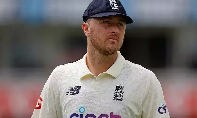 കുട്ടിക്കാലത്തെ വംശീയ, ഇസ്​ലാംഭീതി ട്വീറ്റുകൾ; ഫാസ്റ്റ്​ ബൗളർ ഒലി റോബിൻസണെ ഇംഗ്ലണ്ട്​ പുറത്താക്കി