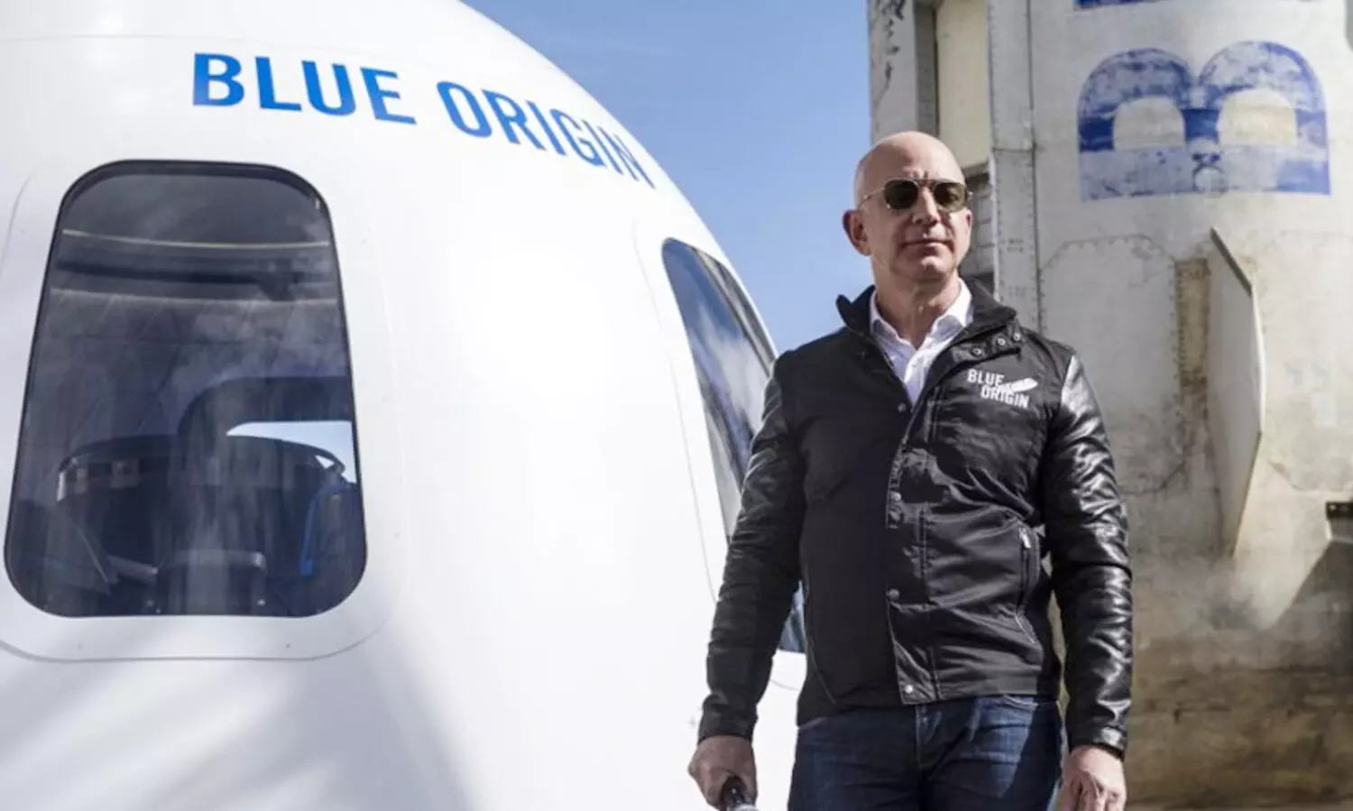 സഹോദരനൊപ്പം ബഹിരാകാശത്തേക്ക്​ പറക്കാനൊരുങ്ങി ആമസോൺ സി.ഇ.ഒ; യാത്ര സ്വന്തം സ്​പേസ്​ കമ്പനി നിർമിച്ച പേടകത്തിൽ