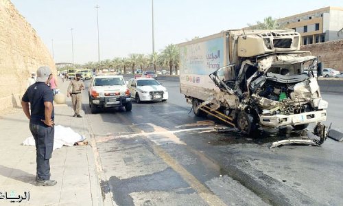 റി​യാ​ദി​ൽ ബ​സും ട്ര​ക്കും കൂ​ട്ടി​യി​ടി​ച്ച്​ 12 പേ​ർ​ക്ക്​ പ​രി​ക്ക്​