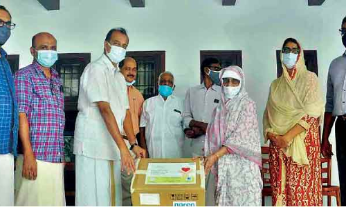 ഓക്സിജൻ കോൺസെൻട്രേറ്റർ സമർപ്പിച്ചു