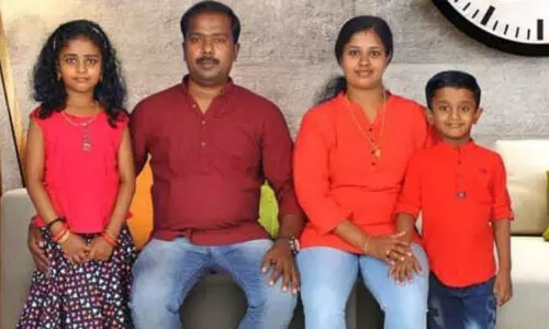 അമ്മയുടെ മരണം അറിഞ്ഞില്ല; ഫോൺവിളിയും പ്രതീക്ഷിച്ച് പിഞ്ചുമക്കൾ