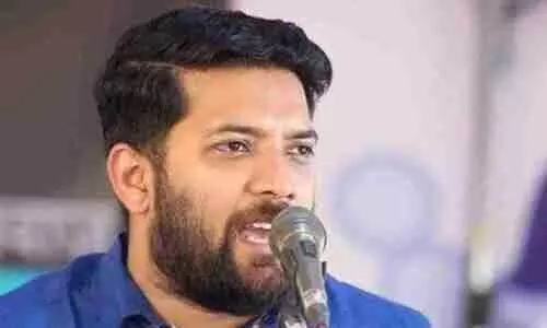 ഒരു കുഴലിട്ടാൽ അങ്ങോട്ടും ഇങ്ങോട്ടും എന്നാകരുത്, കൊടകര കുഴൽപണക്കേസിൽ ഷാഫി പറമ്പിൽ