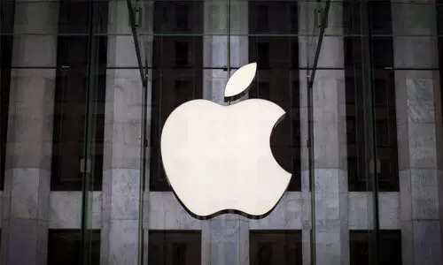 സർവീസ്​ സെന്‍റർ ജീവനക്കാർ ഐഫോണിലെ നഗ്​ന ചിത്രങ്ങൾ ​ചോർത്തി; വിദ്യാർഥിനിക്ക്​ കോടികൾ നഷ്​ടപരിഹാരം നൽകി ആപ്പിൾ