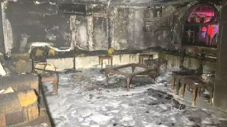 വീ​ട്ടി​ല്‍ തീ​പി​ടി​ത്തം; എ​ട്ട്​ കു​ട്ടി​ക​ളെ​യ​ട​ക്കം 16 പേ​രെ ര​ക്ഷി​ച്ചു