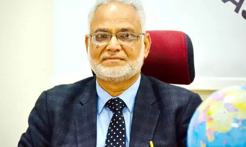 ഡോ. ​ഷൗ​ക്ക​ത്ത്​ പ​ർ​വേ​സ്​ അ​ൽ​യാ​സ്​​മി​ൻ സ്​​കൂ​ൾ പ്രി​ൻ​സി​പ്പ​ലാ​യി ചു​മ​ത​ല​യേ​റ്റു