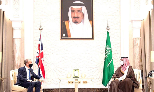 കി​രീ​ടാ​വ​കാ​ശി​യും ബ്രി​ട്ടീ​ഷ്​ വി​ദേ​ശ​കാ​ര്യ സെ​ക്ര​ട്ട​റി​യും ച​ർ​ച്ച ന​ട​ത്തി