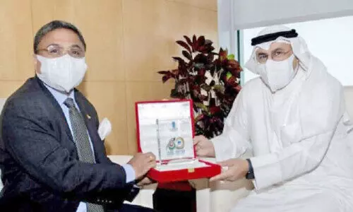 അം​ബാ​സ​ഡ​ർ വി​ദ്യാ​ഭ്യാ​സ മ​ന്ത്രി​യു​മാ​യി ച​ർ​ച്ച ന​ട​ത്തി