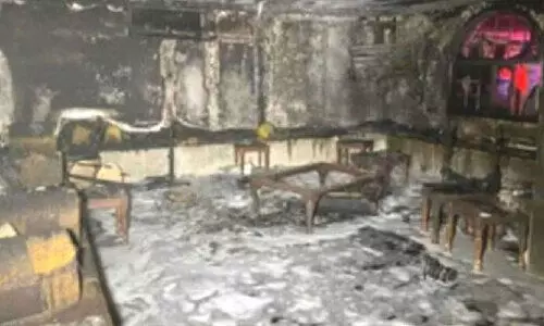 വീ​ട്ടി​ല്‍ തീ​പി​ടി​ത്തം; എ​ട്ട്​ കു​ട്ടി​ക​ളെ​യ​ട​ക്കം 16 പേ​രെ ര​ക്ഷി​ച്ചു