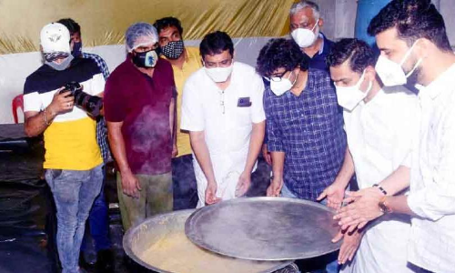 രണ്ടാം തരംഗത്തിലും അശരണർക്ക് ആശ്വാസമായി മഹാത്മ സ്നേഹ കിച്ചൻ