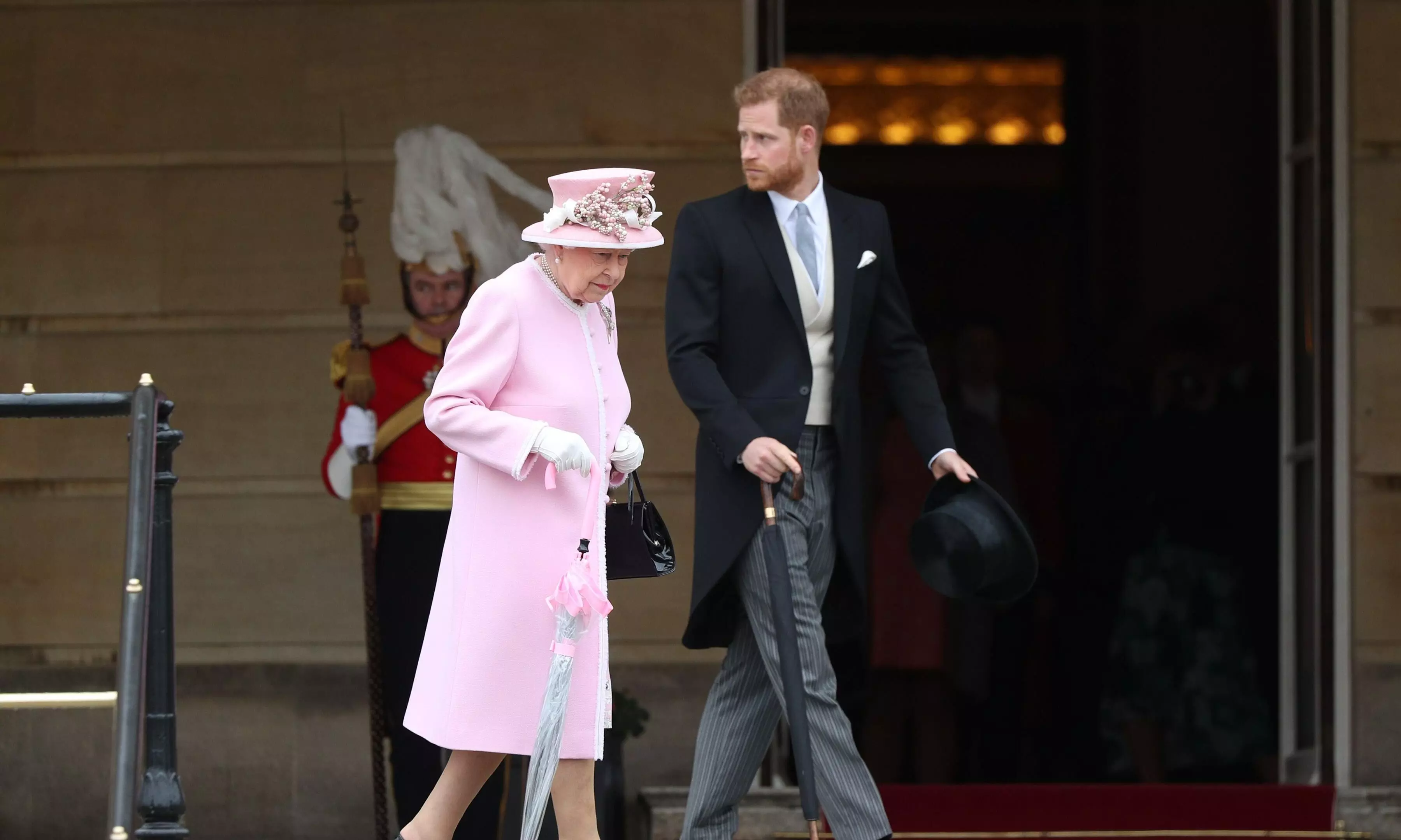 ഹാരിയും മേഗനും കുഞ്ഞിന് രാജ്​ഞിയുടെ​ പേരിട്ടത്​ അനുമതി വാങ്ങാതെ; പുതിയ വിവാദം- ബി.ബി.സിക്കെതിരെ നിയമ നടപടിക്ക്​ ഹാരി
