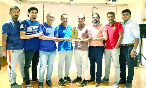 മു​സ്ത​ഫ ക​വ്വാ​യി​ക്ക് യാ​ത്ര​യ​യ​പ്പ് ന​ൽ​കി