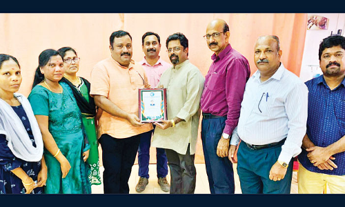 ടി.​കെ. തോ​മ​സി​ന്​ കൊ​ല്ലം ജി​ല്ല പ്ര​വാ​സി​സ​മാ​ജം യാ​ത്ര​യ​യ​പ്പ്