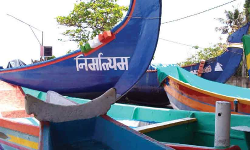 ട്രോളിങ്​ നിരോധനം:ചാ​ക​ര കോ​ള് പ്ര​തീ​ക്ഷി​ച്ച്​  പ​ര​മ്പ​രാ​ഗ​ത മ​ത്സ്യ​ത്തൊ​ഴി​ലാ​ളി​ക​ൾ