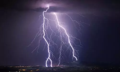 മഴക്കാലം വരുന്നു... അറിഞ്ഞിരിക്കണം ഇൗ മിന്നൽ കഥകൾ