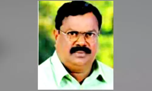 സൗഹൃദങ്ങളുടെ ത​ലോടലിൽ വേണുസാർ വേദന മറക്കുന്നു