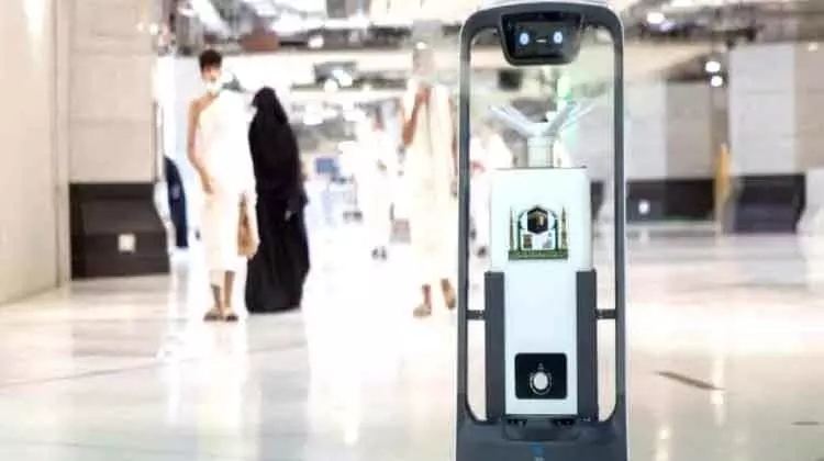 മ​സ്ജി​ദു​ൽ ഹ​റാ​മി​ലെ അ​ണു​ന​ശീ​ക​ര​ണ​ത്തി​ന്​ റോ​ബോ​ട്ടു​ക​ൾ