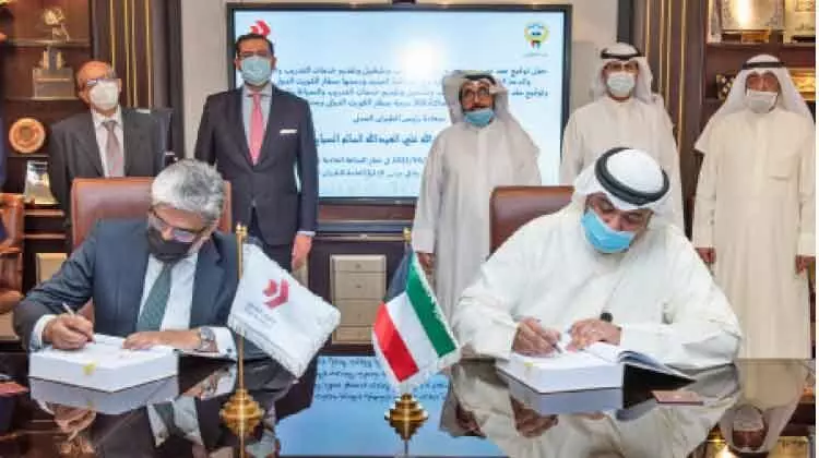 വിമാനത്താവളത്തിൽ ആധുനിക ഉപകരണങ്ങൾ സ്ഥാപിക്കുന്നു വിമാനത്താവളത്തിൽ ആധുനിക ഉപകരണങ്ങൾ സ്ഥാപിക്കുന്നു