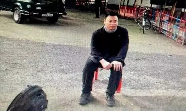 Chinese citizen Chinese citizen