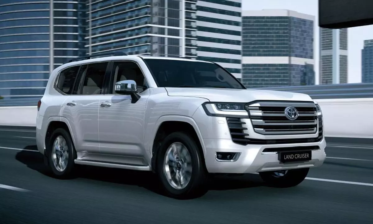 All-new Toyota Land Cruiser LC300 officially revealed