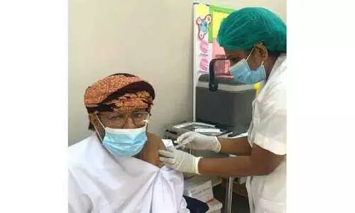 കു​ത്തി​വെ​പ്പെ​ടു​ത്ത​വ​ർ ജ​ന​സം​ഖ്യ​യു​ടെ 10 ശ​ത​മാ​നം പി​ന്നി​ട്ടു