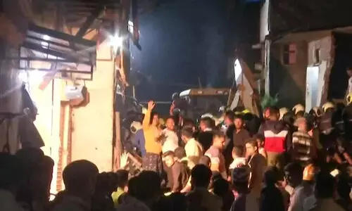 mumbai building collapsed