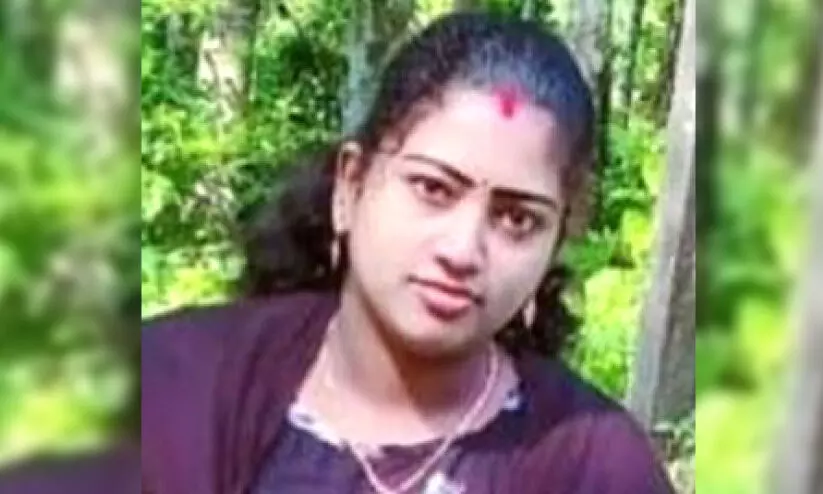 പൊള്ളലേറ്റ് മരിച്ച ആതിരയുടെ കുഞ്ഞിനെ ശിശുക്ഷേമ സമിതി ഏറ്റെടുത്തു