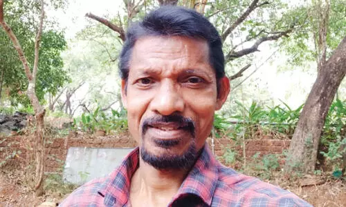 വാഗ്​ദാനങ്ങൾ ഒരുപാട് ലഭിച്ചു, അവസരം തന്നില്ല; ദേ​ശീ​യ അ​വാ​ർ​ഡ്​ ല​ഭി​ച്ച ഗാ​ന​ത്തി​െൻറ ര​ച​യി​താ​വി​ന്ന്​​​​ പൂ​ന്തോ​ട്ട പ​രി​പാ​ല​ക​ൻ