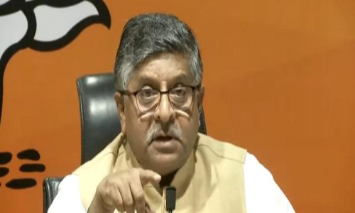 ജനങ്ങൾക്ക് ഓക്‌സിജൻ നൽകാൻ കഴിയാത്ത സർക്കാർ വാതിൽപ്പടി റേഷനെ കുറിച്ച് സംസാരിക്കുന്നു -രവിശങ്കർ പ്രസാദ്