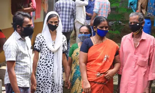 ആശീർവദിച്ച്​ അച്ഛനും അമ്മയും; സജിതക്കും റഹ്​മാനും പുതുജീവിതം