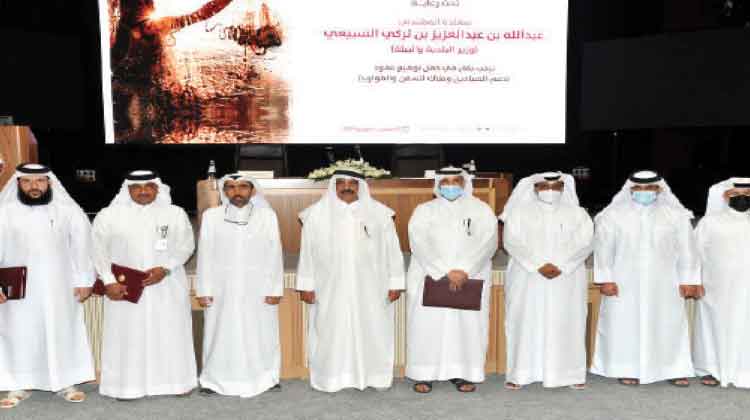 മത്സ്യബന്ധന ബോട്ടുകൾക്ക് സൗജന്യ ഇന്ധനവും െഎസും മത്സ്യബന്ധന ബോട്ടുകൾക്ക് സൗജന്യ ഇന്ധനവും െഎസും