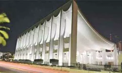 പാർലമെൻറ് മുടക്കം: അനിശ്ചിതത്വം തീർക്കാൻ അമീറിന് സന്ദേശമയച്ച് എം.പിമാർ പാർലമെൻറ് മുടക്കം: അനിശ്ചിതത്വം തീർക്കാൻ അമീറിന് സന്ദേശമയച്ച് എം.പിമാർ