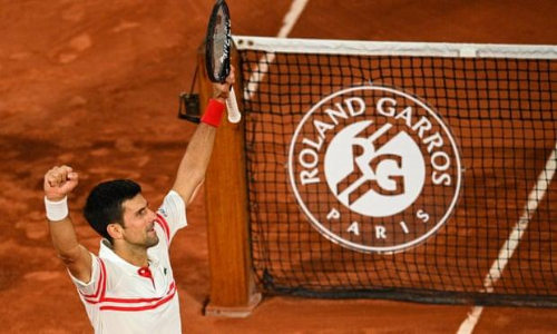 ഇത്​ ടെന്നീസ്​ കണ്ട ക്ലാസിക്​ പോര്​- റൊളാങ്​ ഗാരോയിൽ നദാലിനെ വീഴ്​ത്തിയ ദ്യോകോയെ ആഘോഷിച്ച്​ കായിക ലോകം