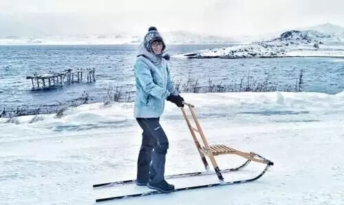 ലോക്​ഡൗൺ കാലം അങ്ങകലെ ആർട്ടിക്​ മഞ്ഞിന്‍റെ ഏകാന്തതയിൽ;​ അദ്​ഭുതമായി ഒറ്റക്കൊരു വനിത