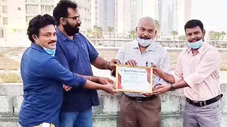 മുഹറഖ് മലയാളിസമാജം പ്രവർത്തകരെ അനുമോദിച്ചു മുഹറഖ് മലയാളിസമാജം പ്രവർത്തകരെ അനുമോദിച്ചു