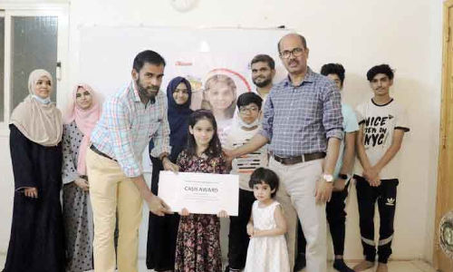 മ​ല​ർ​വാ​ടി ലി​റ്റി​ൽ സ്‌​കോ​ള​ർ: ഹ​നി​യ ഇ​ർ​ഷാ​ദി​ന് കാ​ഷ് അ​വാ​ർ​ഡ് സ​മ്മാ​നി​ച്ചു