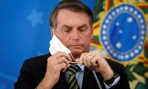 മാസ്​ക്​​ ധരിക്കാതെ പൊതുപരിപാടിയിൽ പ​െങ്കടുത്ത ബ്രസീൽ പ്രസിഡന്‍റ്​ ജെയിർ ബോൽസനാരോക്ക് ​ 100 ഡോളർ പിഴ