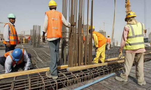 തൊഴിലാളികൾക്ക്​ ഉച്ചവിശ്രമം അനുവദിച്ചില്ല; 54 കമ്പനികൾക്കെതിരെ നടപടി