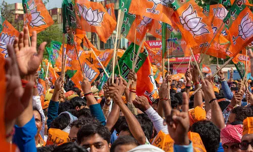 ബി.ജെ.പി കുഴൽപണ വിവാദം: കവർച്ച ബി.ജെ.പി നിർദേശപ്രകാരമെന്ന് പ്രതികൾ കോടതിയിൽ ബി.ജെ.പി കുഴൽപണ വിവാദം: കവർച്ച ബി.ജെ.പി നിർദേശപ്രകാരമെന്ന് പ്രതികൾ കോടതിയിൽ