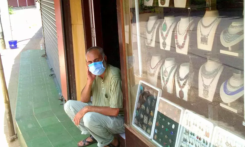 വരുമാനമില്ല, റേഷൻ കാർഡില്ല; തേക്കടിയിലെ കശ്മീരി കുടുംബങ്ങളിൽ ദുരിതം പെയ്യുന്നു