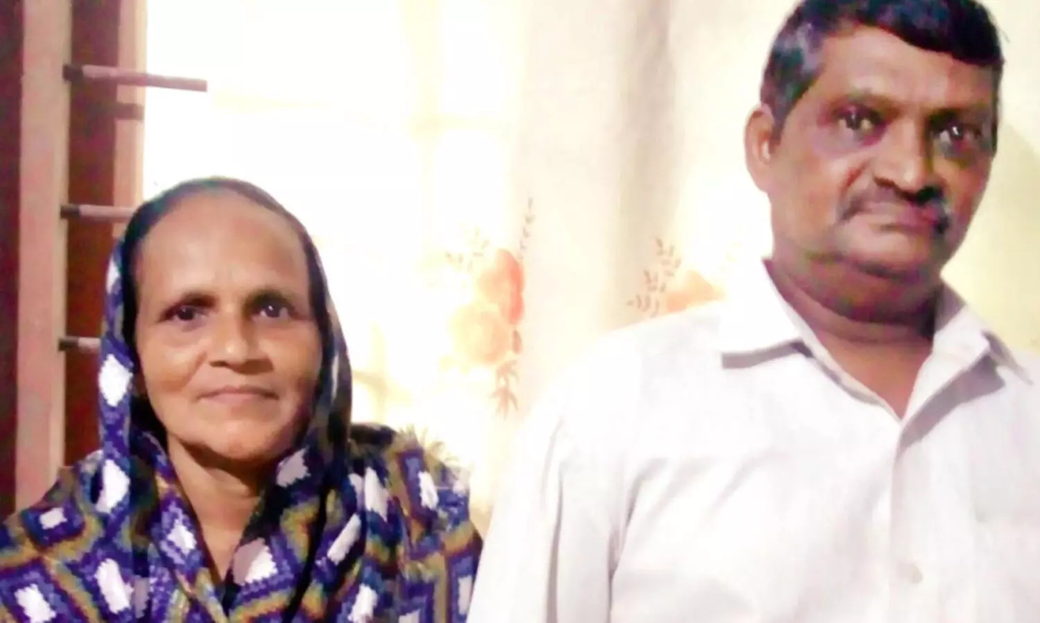 മഹാമാരിക്കാലത്ത്​ ത​ള​രാ​തെ നുഹ്​മാൻ മു​ന്നോ​ട്ട്; പ​ത്ര​വി​ത​ര​ണ​ത്തി​ന്​ കൂ​ട്ടാ​യി ഭാ​ര്യ