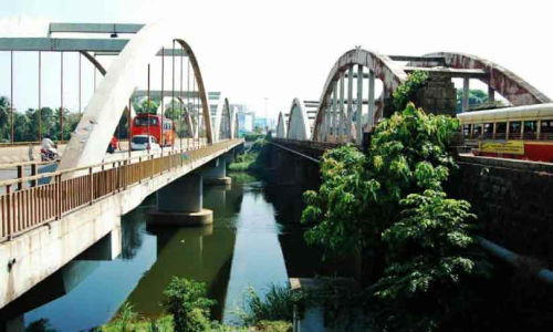 ആലുവ മാർത്താണ്ഡവർമ പാലത്തിന് 81