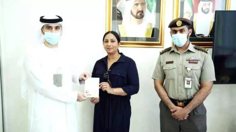 ഒരു വീട്ടിലേക്ക് രണ്ട് ഗോൾഡൻ വിസ ഒരു വീട്ടിലേക്ക് രണ്ട് ഗോൾഡൻ വിസ