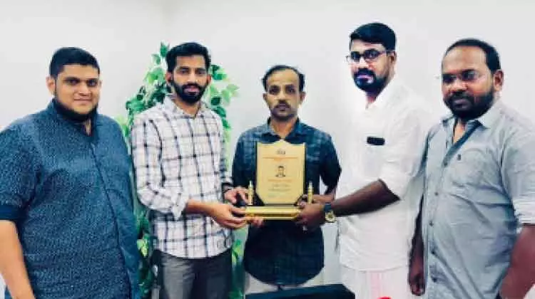 യാത്രയയപ്പ് നൽകി യാത്രയയപ്പ് നൽകി