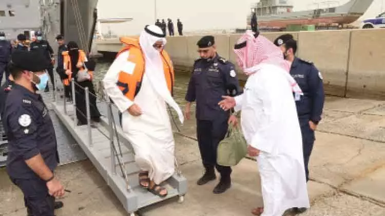 മോ​ശം കാ​ലാ​വ​സ്ഥ: ഫൈ​ല​ക ദ്വീ​പി​ല്‍ കു​ടു​ങ്ങി​യ​വ​രെ ര​ക്ഷി​ച്ചു